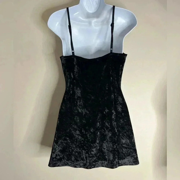 Victoria’s Secret Romantic Goth Velvet Slip Dress Mini Small Black 2000s Y2K - Picture 3 of 12